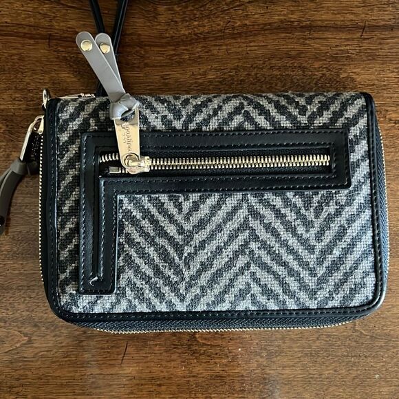 SPARTINA‎ Lorelei Black Taupe Leather & Canvas Mid Sized Wallet/Wristlet A18